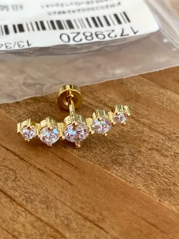 Piercing helix bijoux oreille