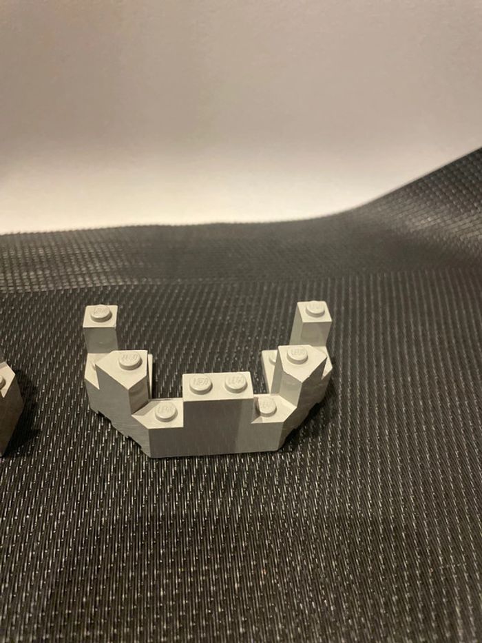 Lego Castle lot 2 créneaux remparts gris clair 4x8x2 1/3 lego officiel - photo numéro 4