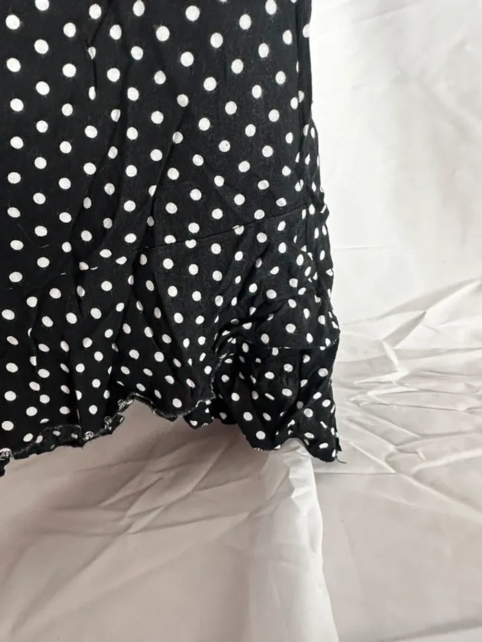 Robe noire à pois + t-shirt blanc léger YesStyle - photo numéro 7