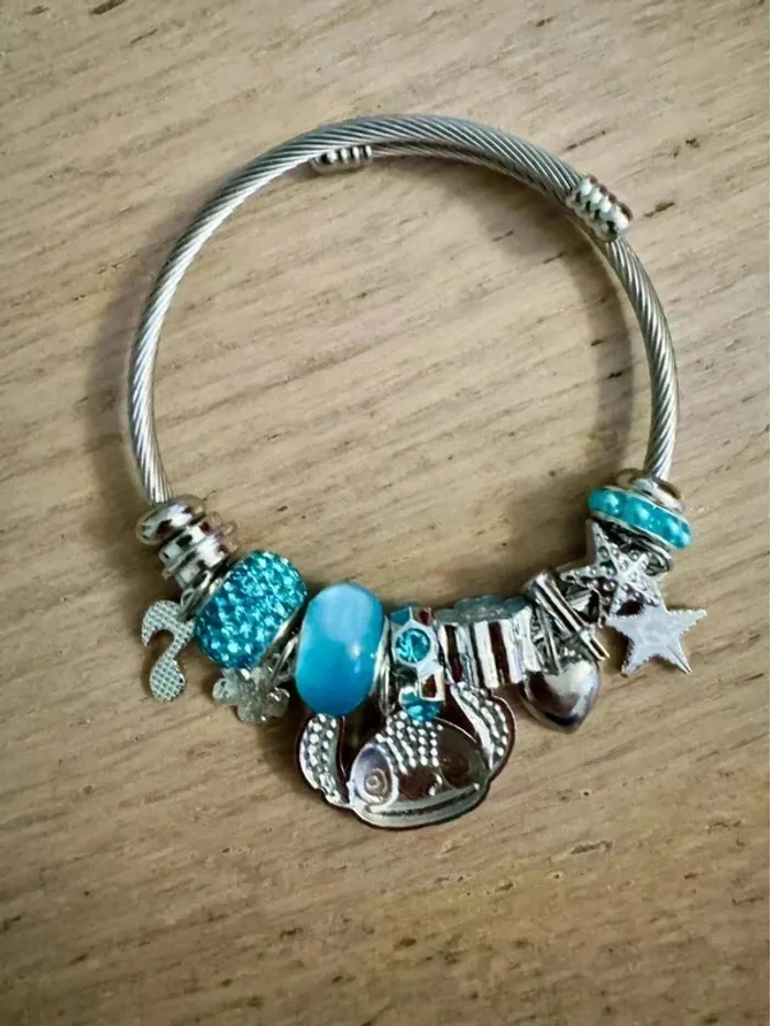 Bracelet charm personnalisé avec pendentif Stitch - photo numéro 2