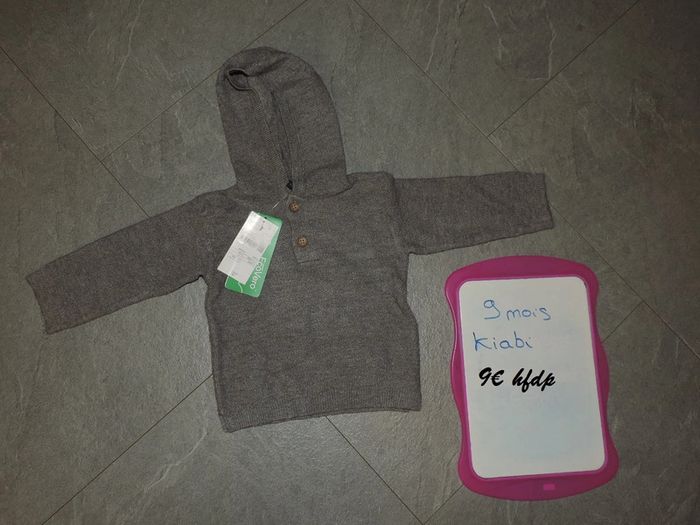 pull kiabi taille 9 mois neuf