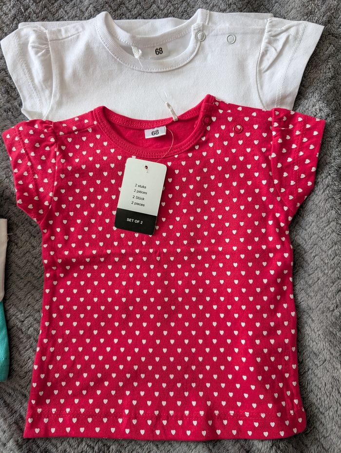 NEUF, lot de 2 débardeurs, 4 tee-shirts, 6 mois/68 cm - photo numéro 4
