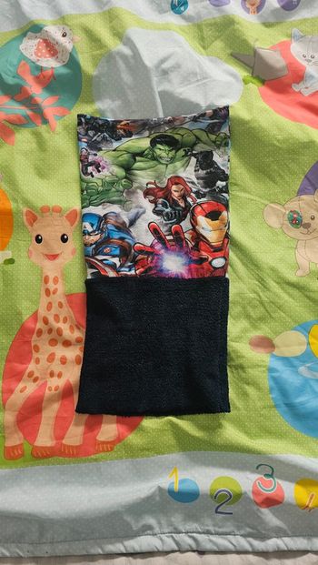 Tour de cou Avengers