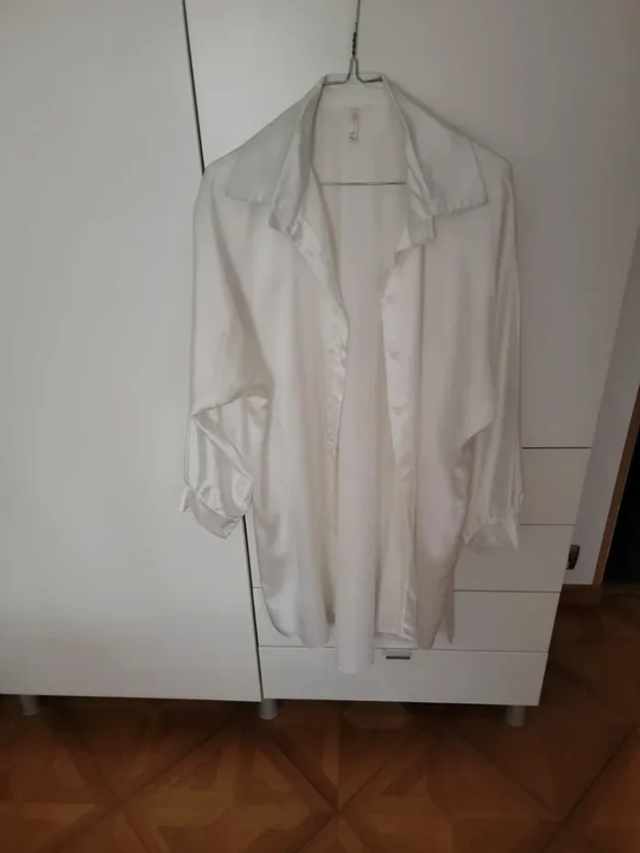 Chemise longue satiné