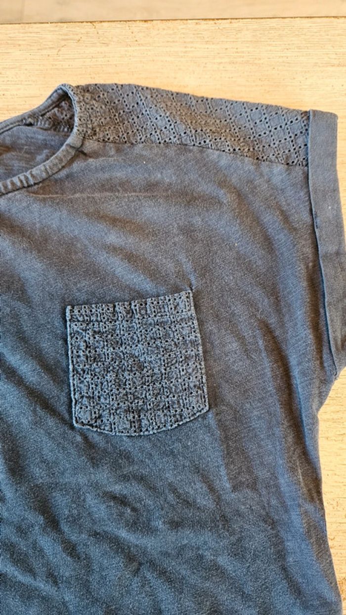 Blouse grise délavée, à manches courtes, avec broderie, Okaïdi, 14 ans, nickel - photo numéro 3