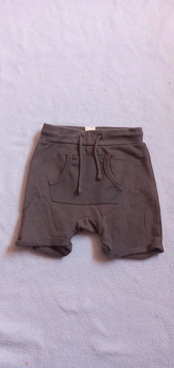 Short H&M taille 86cm