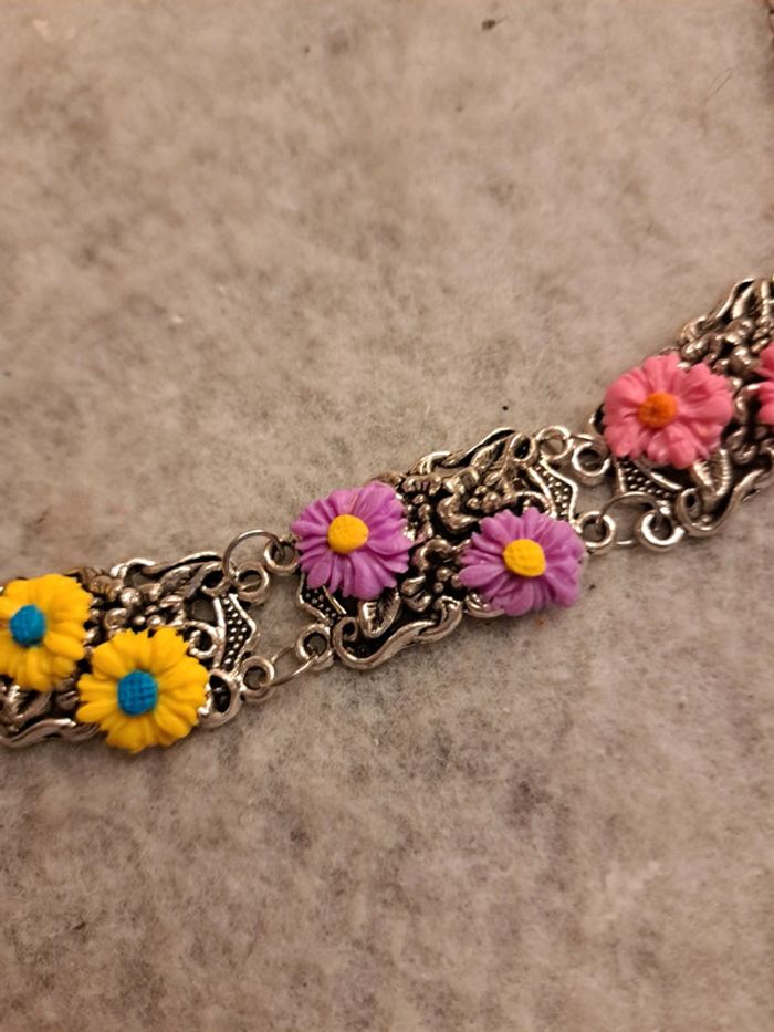 Collier argenté avec fleurs multicolore - photo numéro 7