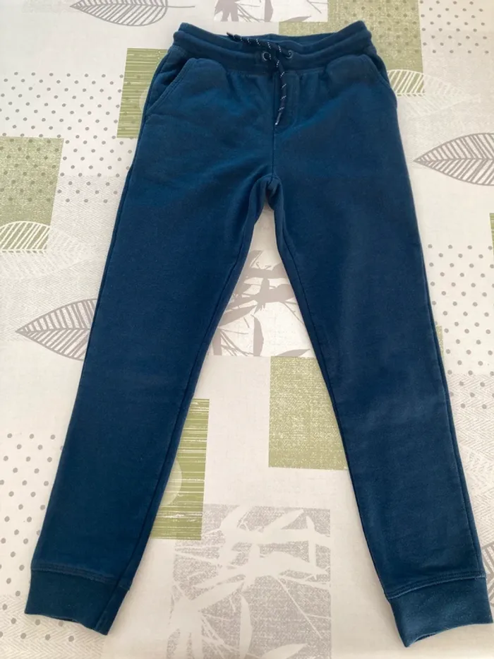 Survêtement la redoute, taille 9 ans (134 cm) - photo numéro 5