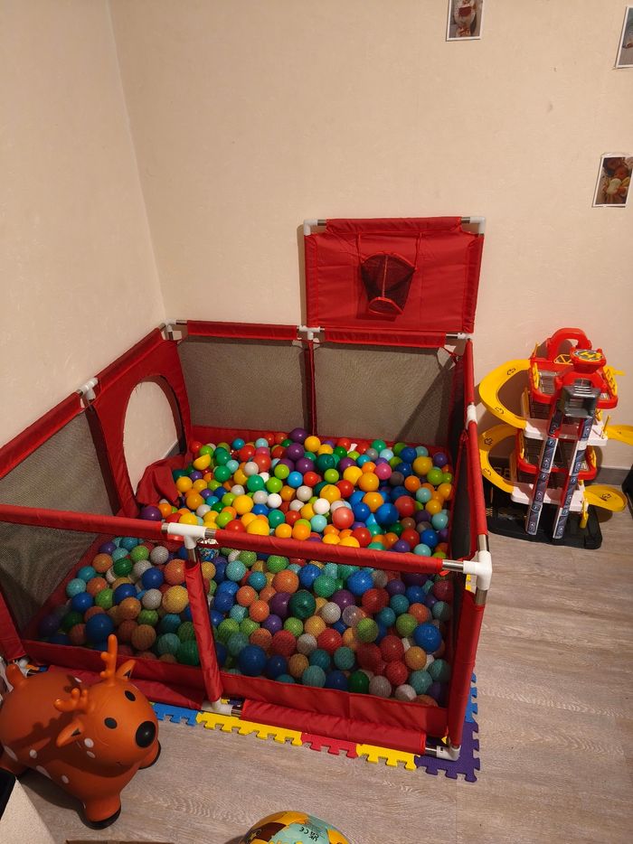 Piscine a balles avec balles - photo numéro 2