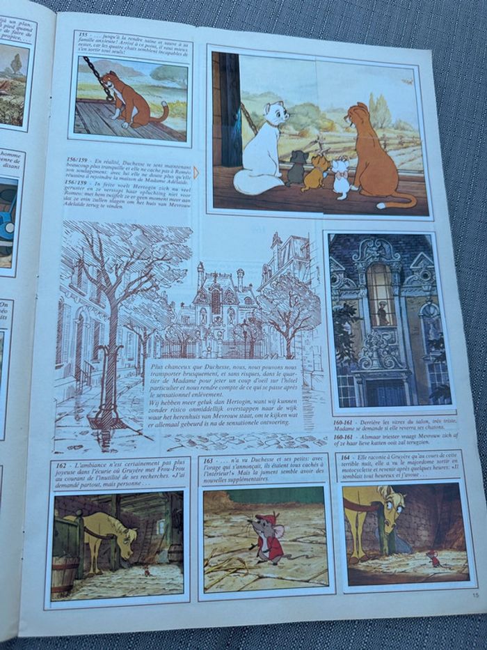 Album vignettes Panini grand format complet ancien Walt Disney Les Aristochats chats autocollants - photo numéro 12