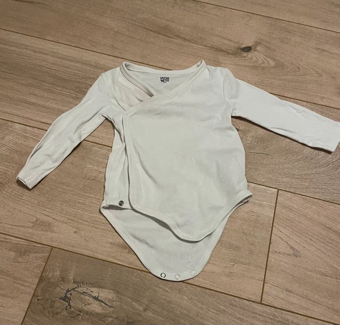 Lot 3 bodies La redoute taille 18mois - photo numéro 5