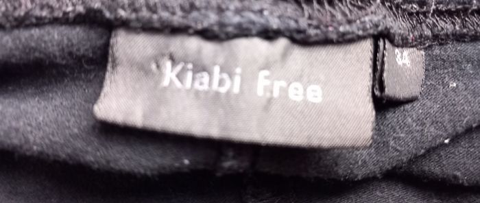Jupe noire courte Kiabi taille 34 - photo numéro 3