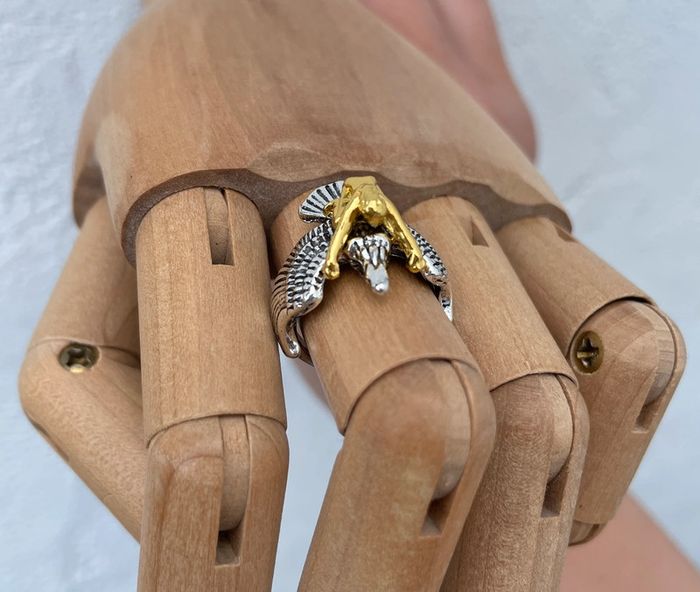 Bague aigle argenté avec homme doré - photo numéro 2