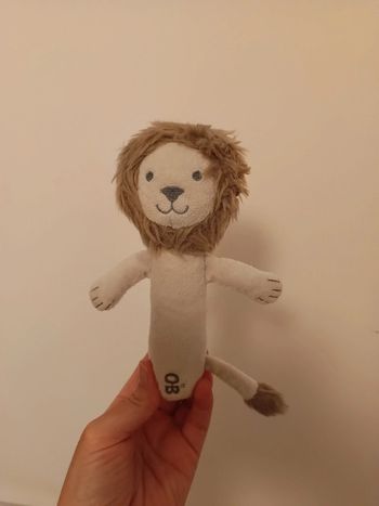 Hochet sonore lion obaïbi