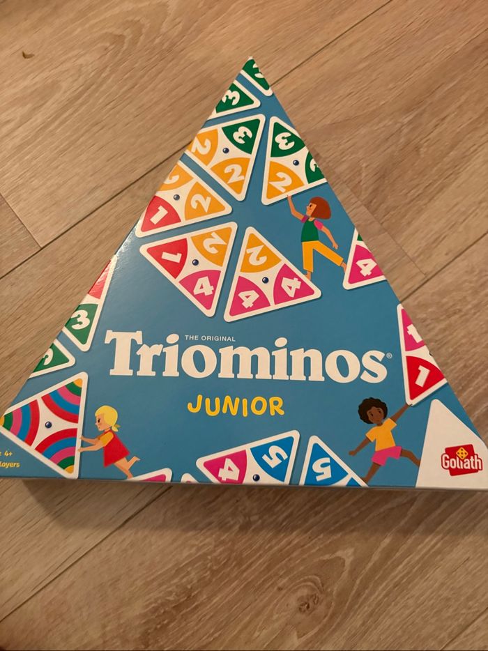 Triomonos junior