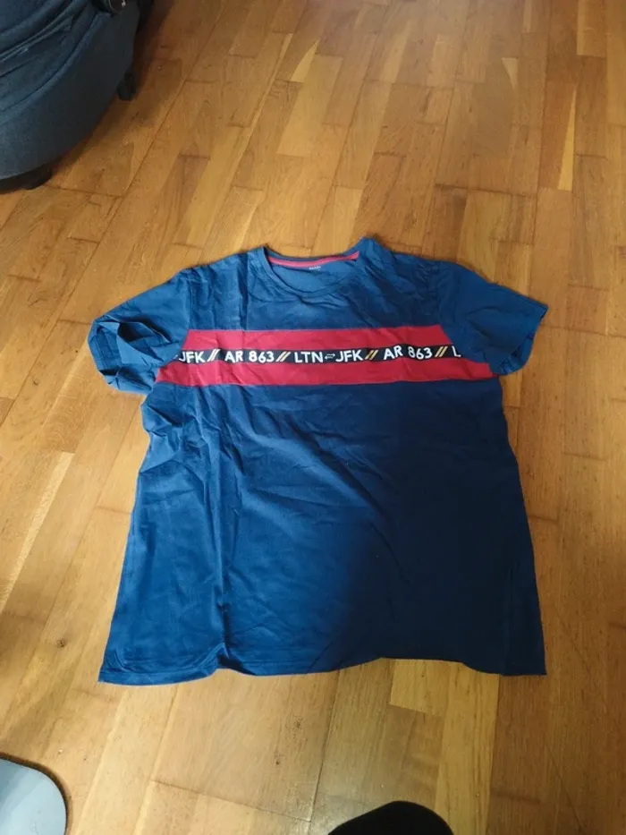 Tee shirt