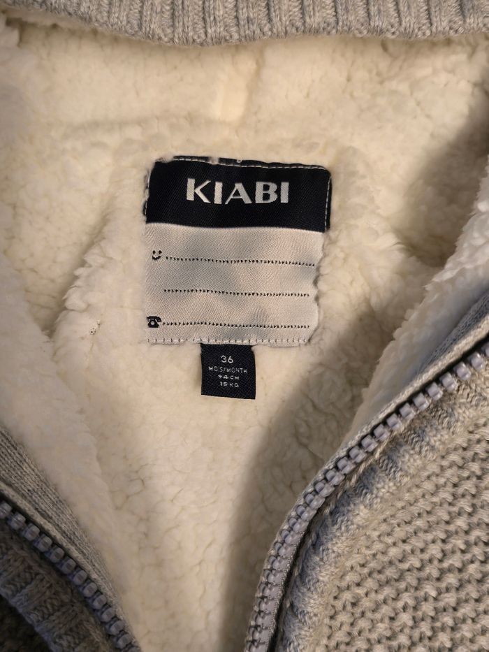 NEUF (non porté) 🏷😍🤩superbe  gilet en tricot Intérieur sherpa 36 mois garçon ou mixte 🤩😍💙💙💙 - photo numéro 2