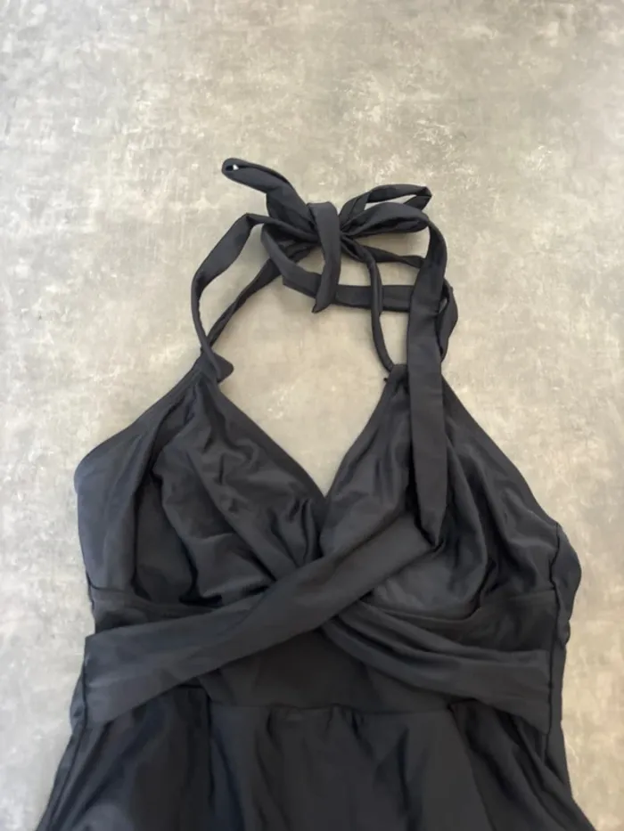 Maillot de bain 1 pièce neuf - photo numéro 2