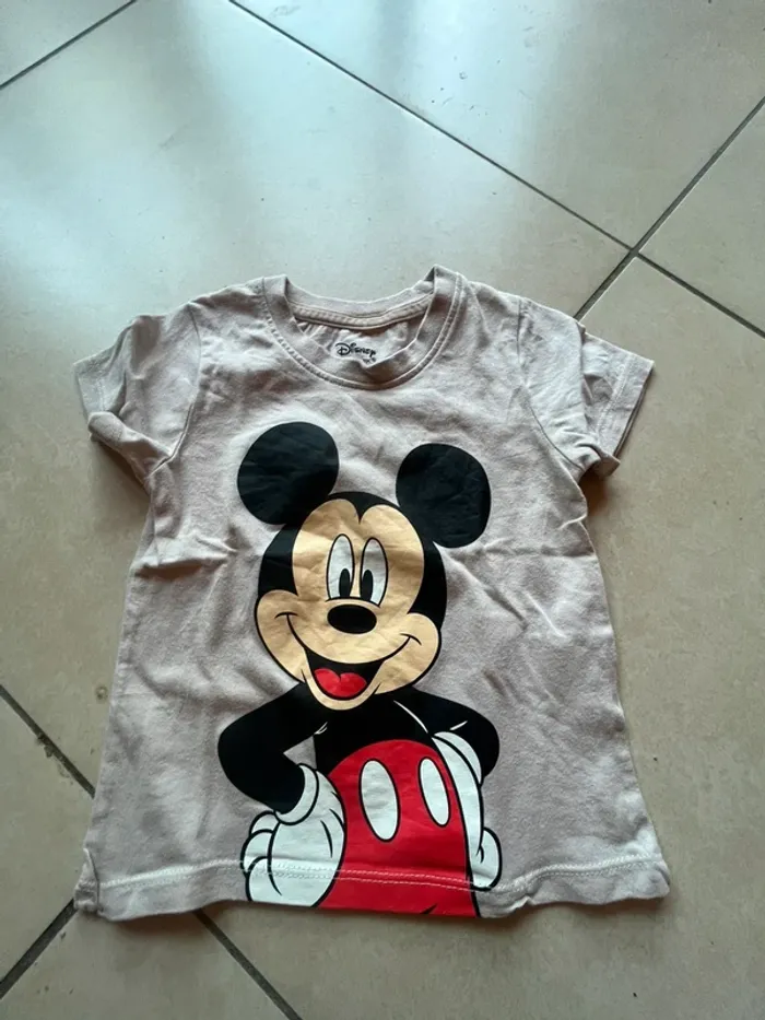 t-shirt manche courte Mickey taille 86 cm
