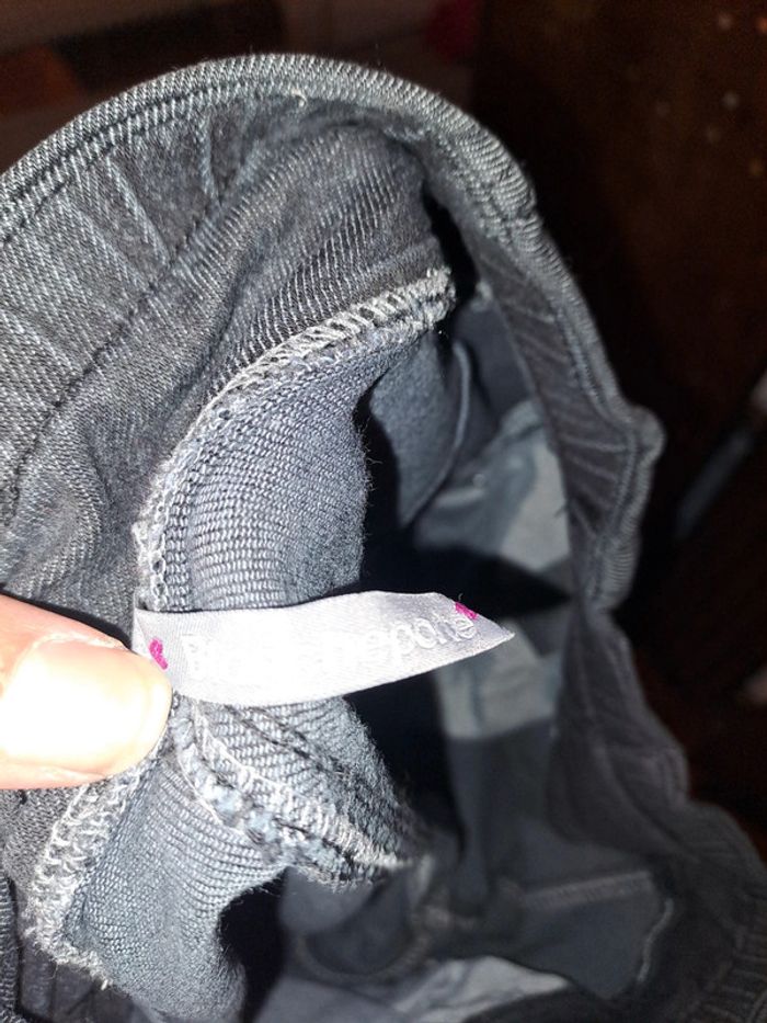 Jean femme taille 42 - photo numéro 3