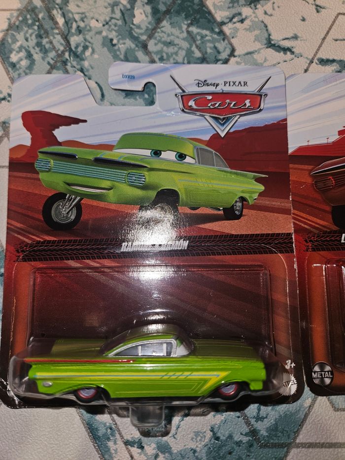 2 voitures cars Mattel neuves rare série spéciale - photo numéro 3
