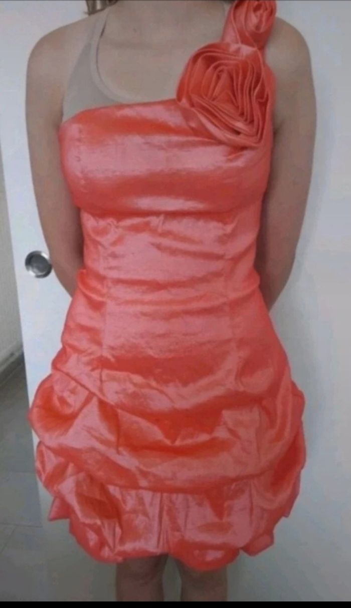 Jolie robe T40 corail