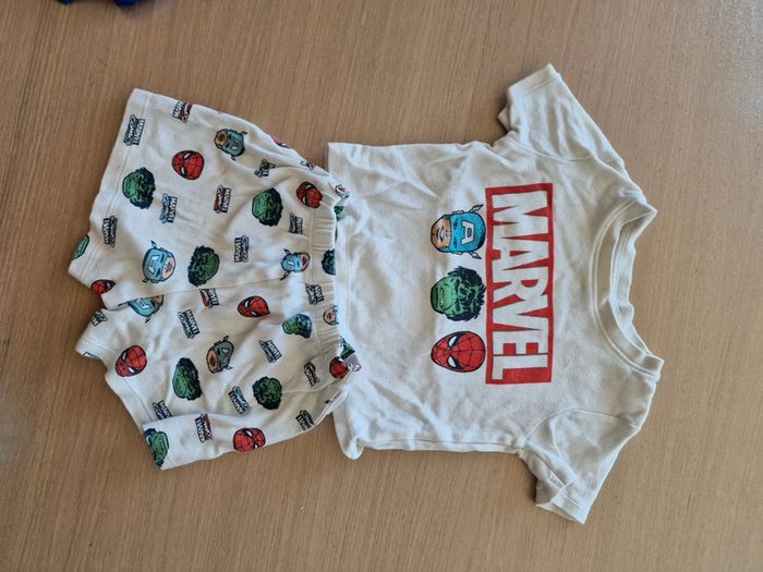 Lot 2 pyjamas