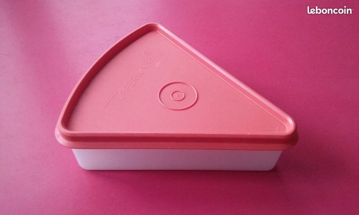 Boîte de conservation triangle Tupperware