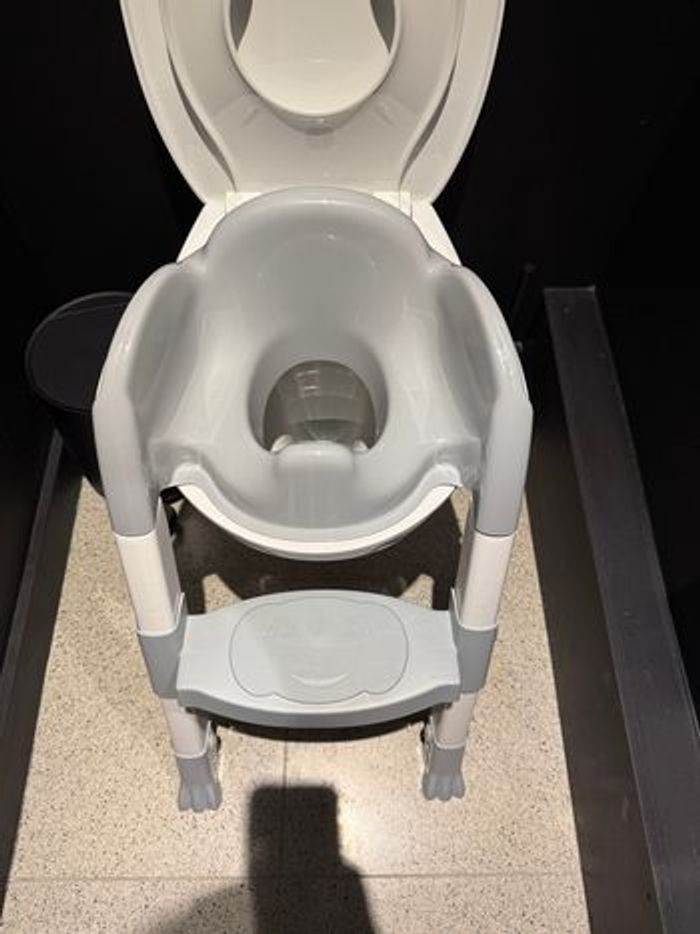 Réducteur WC  escabeau - photo numéro 4