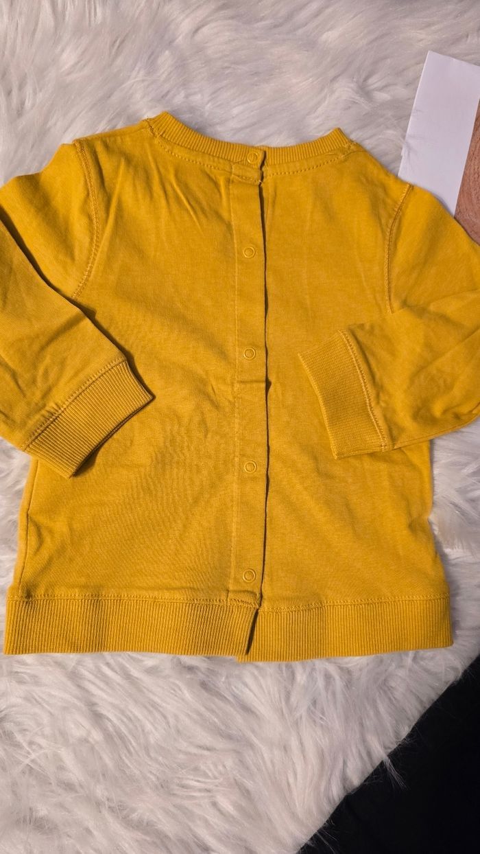 (Neufs non portés) 🏷🥰😍 teeshirt ml et jeans 12mois Garçon 😍🥰💙 - photo numéro 3