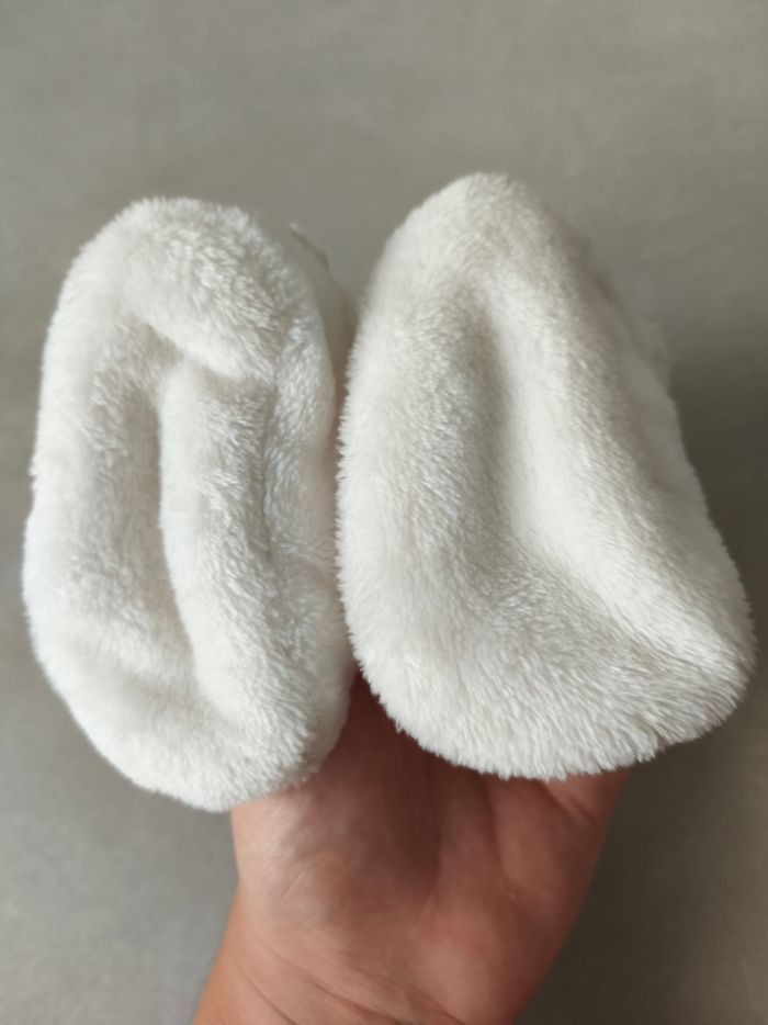 Lot chaussures et chaussons 6 12 mois - photo numéro 3