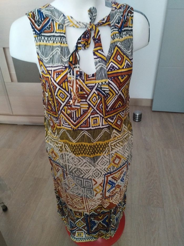 Robe d' été colorée taille 44 très agréable à porter - photo numéro 4