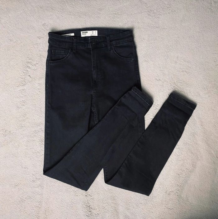 Jean skinny noir taille haute bershka neuf