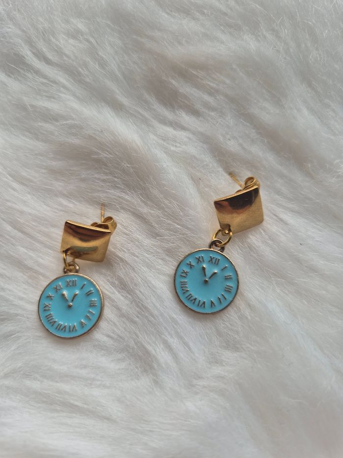 Boucles d’oreilles horloge 🕰️✨ #Bijoux #Horlogerie