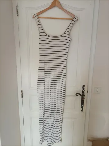 Jolie robe rayée New Look. Taille 38