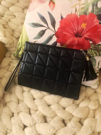 Pochette matelassée noire