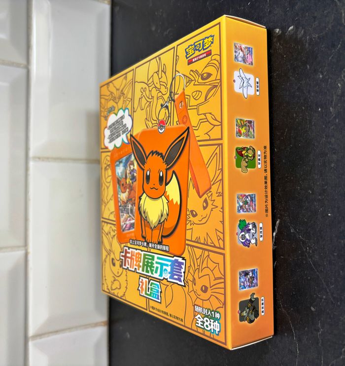 Display Pokemon TCG Evoli Coffret Chinois et Porte-cartes Eevee 26 cartes - photo numéro 5