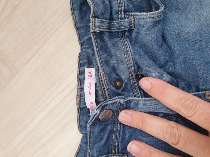 Jupe courte en jean - photo numéro 2