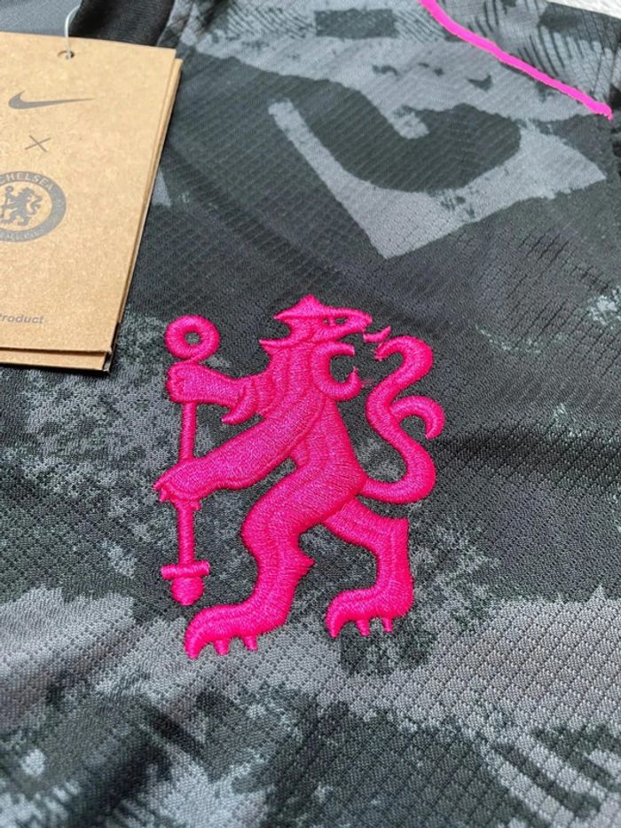 Maillot concept foot Chelsea noir édition Lion Urbain taille M - photo numéro 6