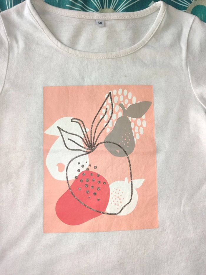 T shirt manches courtes taille 5 ans - photo numéro 2