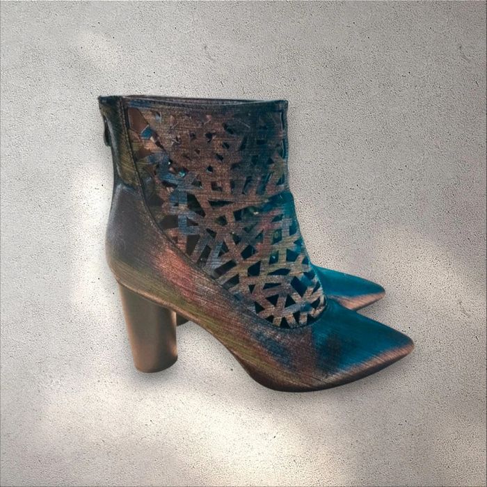Bottines à talons automne-hiver métallisée en excellent état pointure 41 - photo numéro 3