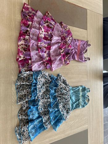 2 robes T.3-4 ans