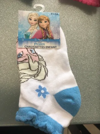 paire de Chaussettes 27/30 Reine des neiges NEUVE