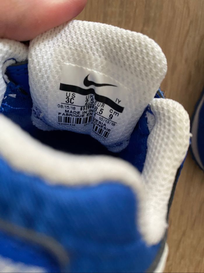 Basket bleu nike - photo numéro 3
