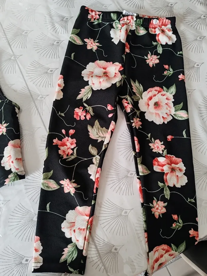 Ensemble legging + haut fleuri 6 ans - photo numéro 3