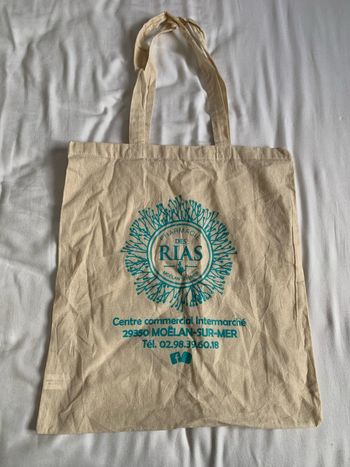 Tote bag
