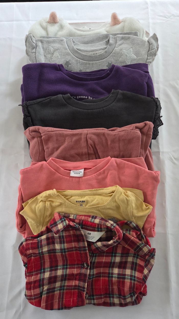 Lot de pulls fille 3 ans - photo numéro 2