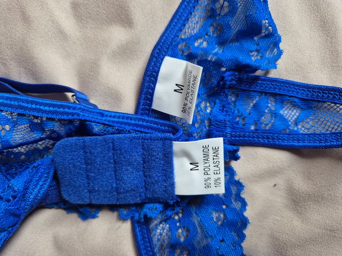 Enssemble de sous vetement Neuf Bleu électrique   Taille   M - photo numéro 3