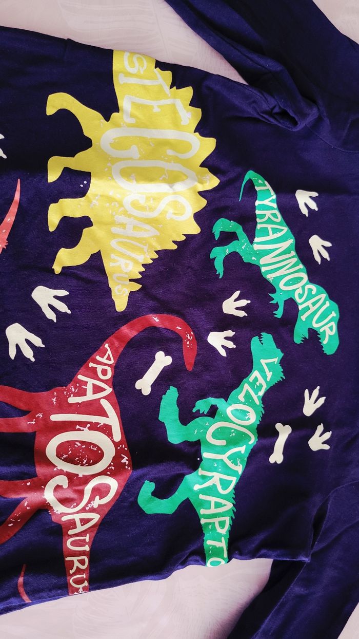 Pyjama dinosaures phosphorescent à manches longues en taille 7-8 ans. - photo numéro 5