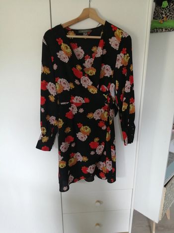 Robe cache coeur fleurie